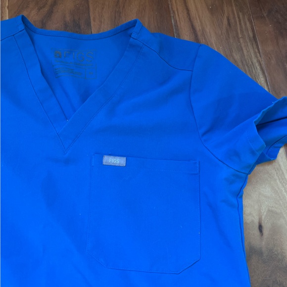 blue figs scrub top XS - Picture 2 of 4